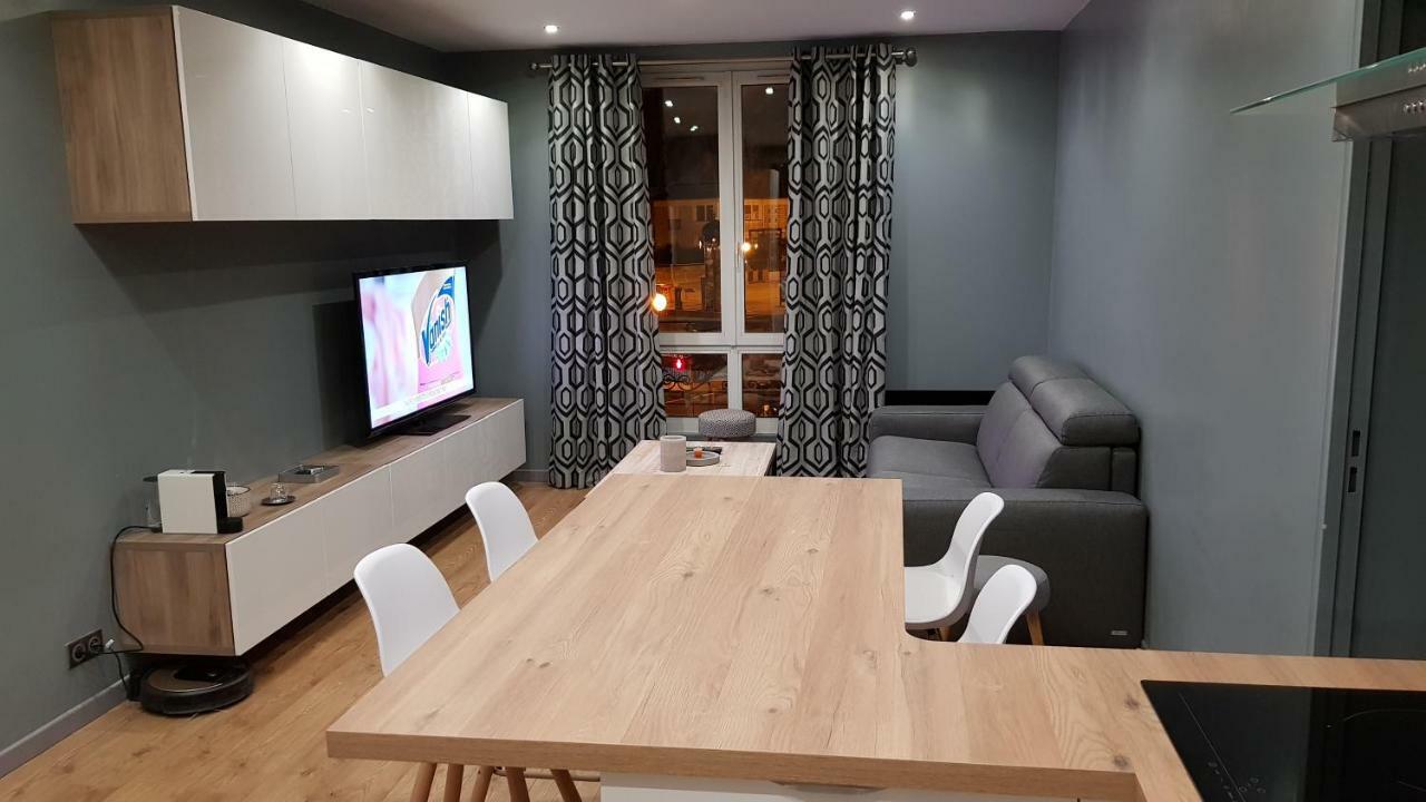 Ferienwohnung F3 En Face La Gare Rambouillet Exterior foto